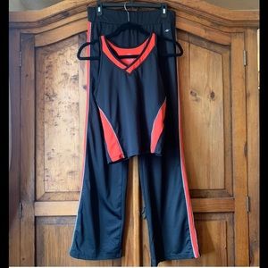 Athletic Works 2 piece activewear ensemble.          M/L